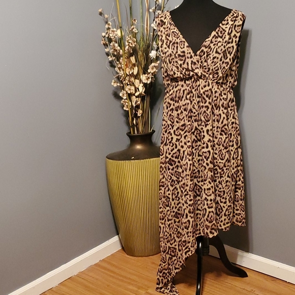 torrid Dresses & Skirts - Torrid Leopard Asymmetrical Chiffon Dress NWT
